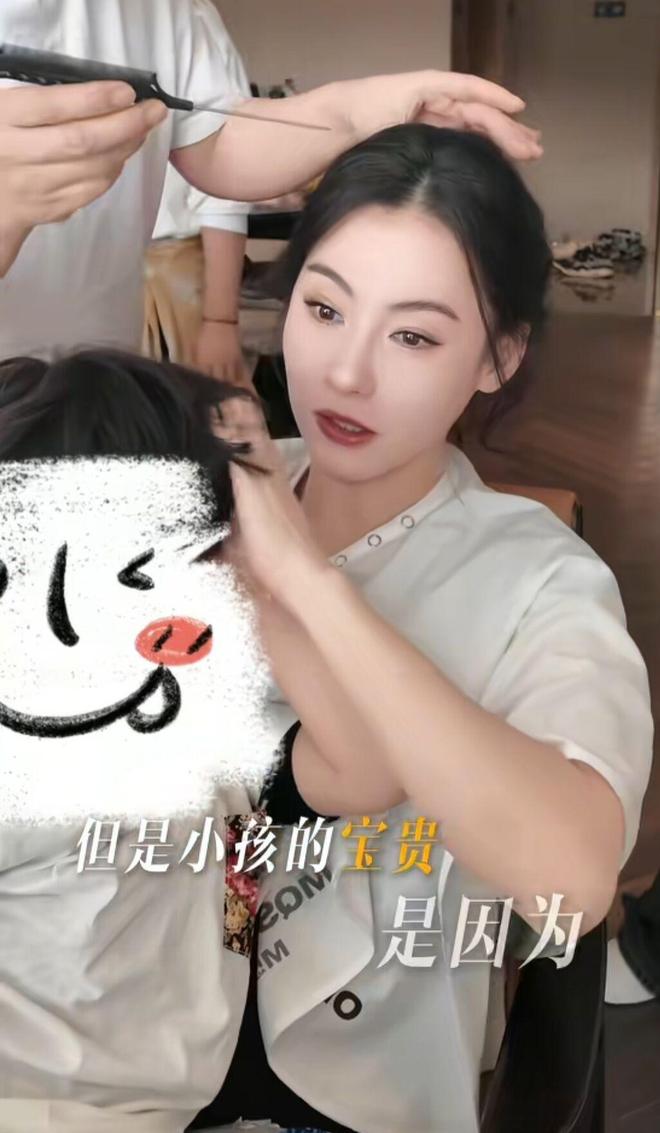 小儿子变挂件撒娇太粘人生父至今成迷麻将胡了张柏芝晒母亲节vlog6岁(图2)