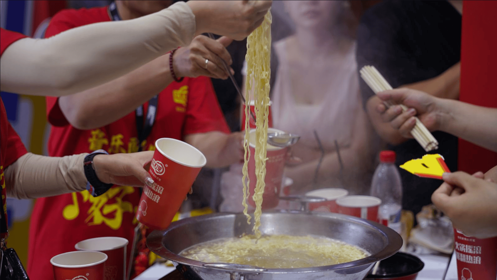 音乐节 用“火锅+音乐”点燃年轻消费热情麻将胡了2模拟器试玩红灯笼登陆石家庄草莓(图2)