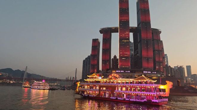 日游｜魔幻山城+自然奇观全家欢乐不踩雷P